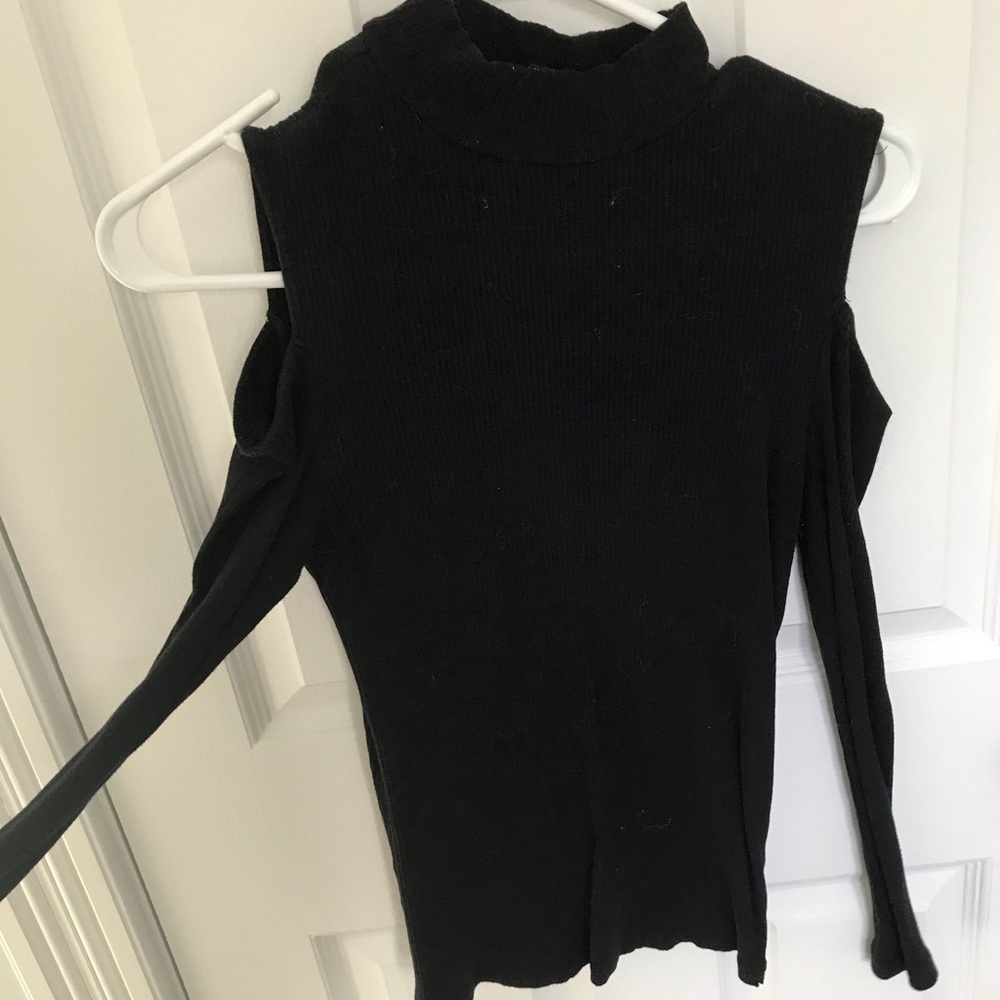 Open sleeve shirt ALL TOPS 3/20$!